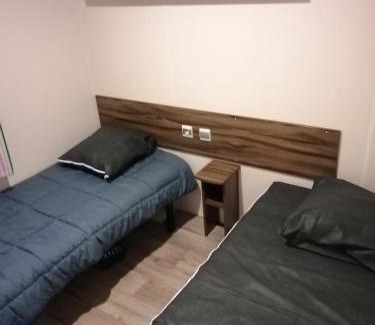 Coulanges House | Bungalow cosy à Onzain avec terrasse & piscine partagée