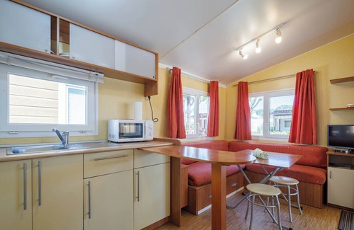 Balea House | Bungalow 'D' with Private Pool, Private Terrace and Wi-Fi