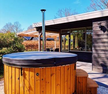 Gasselte House | Bungalow Doris met Hottub | 4 personen - Vakantiepark De Kremmer