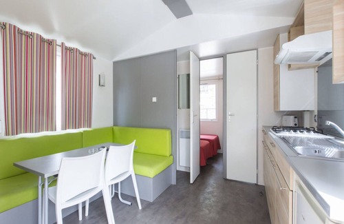 Vilanova I la Geltru House | Bungalow with Terrace and Parking