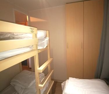La Boissiere-de-Montaigu Other | Bungalow tout confort 2ch 5pers 400DJ
