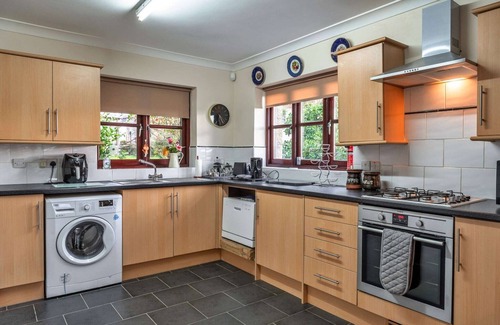 Trenwheal House | Bungalow in Cornwall with Orchard Views