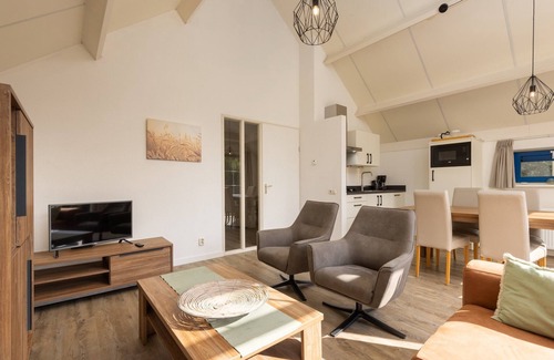 Hoge Hexel House | Bungalow in Twente’s Peaceful Countryside