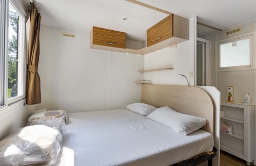 Ameglia Cottage | Bungalow 'Maple 8' with Shared Pool, Private Terrace and Wi-Fi