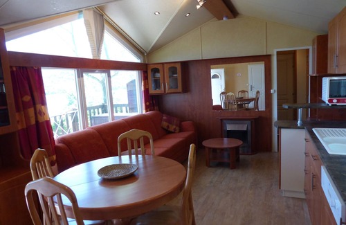 Chorges House | Bungalow on the shores of Lac de Serre-Ponçon, very well heated in winter