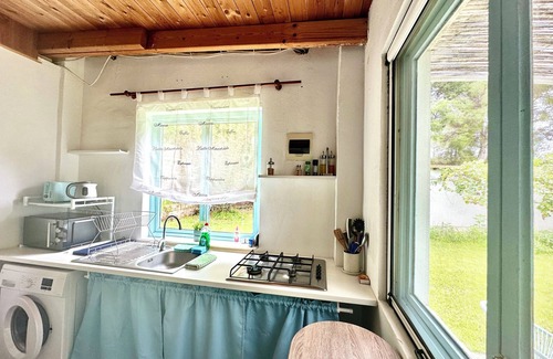 Betera House | Bungalow Privado en Finca Ecológica a Solo 30 Minutos de Valencia y Playas