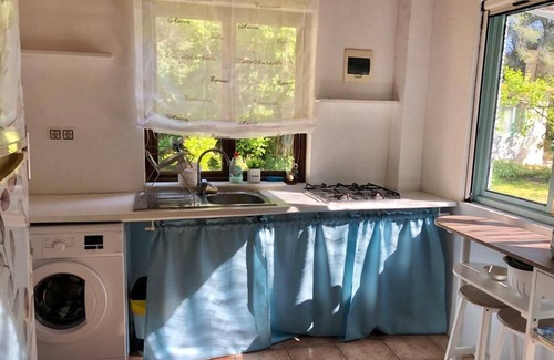 Betera House | Bungalow Privado en Finca Ecológica a Solo 30 Minutos de Valencia y Playas