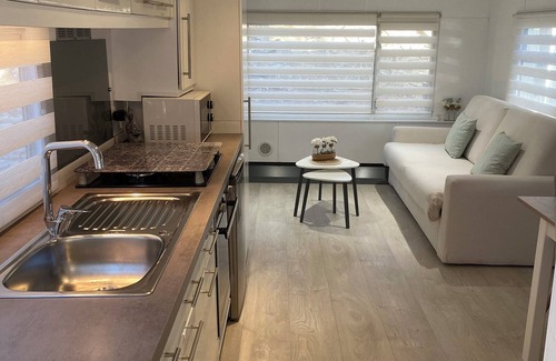 Pourrieres House | Bungalow Provençal with Garden & Pétanque, in the heart of Pourrières" (in French)