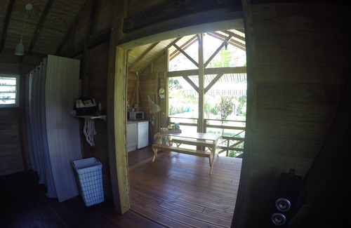 Pointe-Noire House | Bungalow rental at Saut d'Acomat - Pointe-Noire>Rentcar https:/locasgp.com