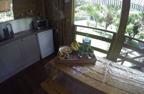 Pointe-Noire House | Bungalow rental at Saut d'Acomat - Pointe-Noire>Rentcar https:/locasgp.com