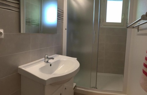 Leon Apartment | BUNGALOW VILLAGE SOUS LES PINS