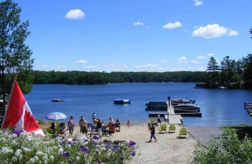 Seguin House | Bunkie 4 At The Lake On Muskoka Shores