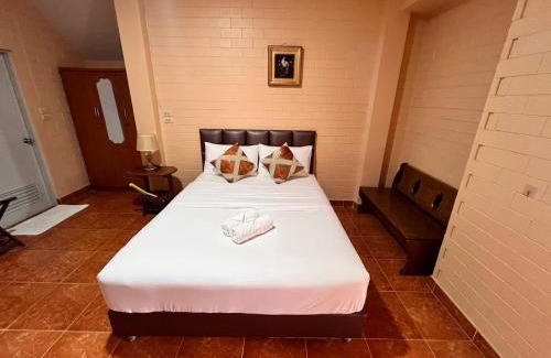 Kamphaeng Phet Apartment | Bunraksa Resort