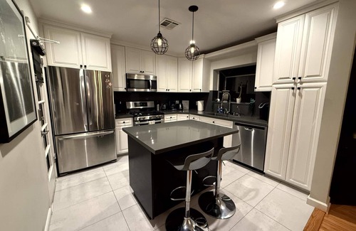 Burbank House | Burbank Bliss Summary