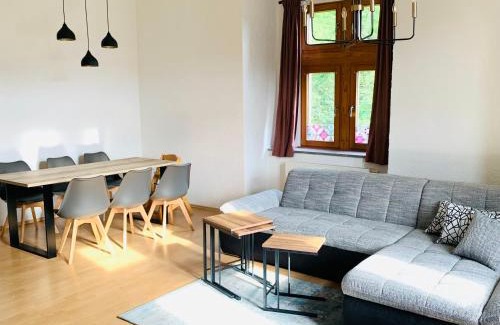 Aue Apartment | Burg Aue- Ferienwohnungen Erzglück - Familien - im Grünen - zentral