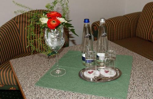 Marquartstein Hotel | Burg Cafe