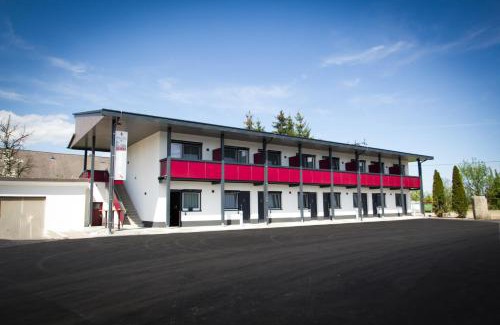 Pausendorf Hotel | Burg Rooms - 24h Self-Check-in