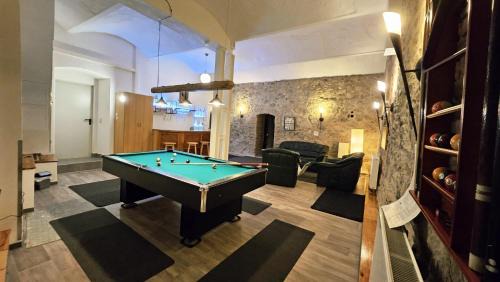 Nossen House | Burgblick