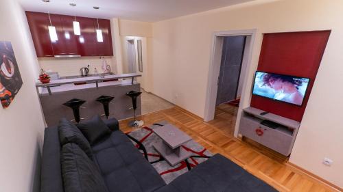 Novi Beograd Apartment | Burgundy Apartment