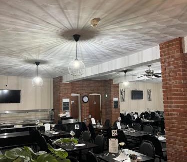 Sandown Hotel | Burlington Hotel