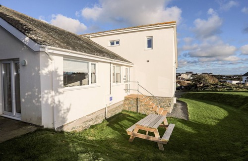 Holyhead Cottage | Burton Apartment
