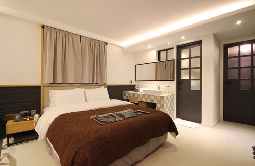 Busanjin Hotel | Busan Seomyeon Hotel 25H 1