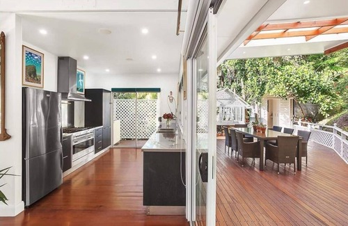 Spencer House | Bush Retreat on the Hawkesbury River