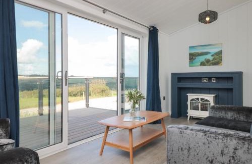 Dartmouth House | Buttercup Lodge