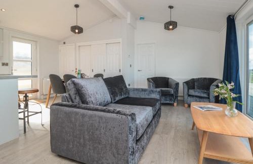 Dartmouth House | Buttercup Lodge