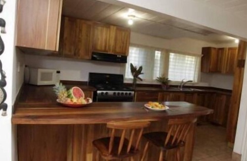 Barranca House | Butterfly Family Bungalow at Jane's Beach Resort