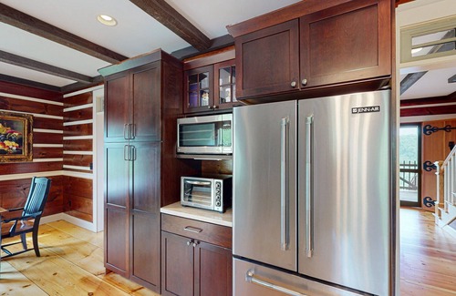 Chelsea House | Button Up Farm - Wonderful 4+ bedroom house in Chelsea RELAX. PEEP. REPEAT.