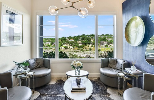 Lakeway Condo | Buy 3 Get 1 Night Free I Above Lakeway Lookout I Pool Access