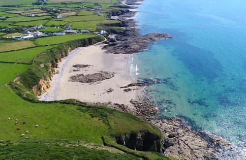 Rhydwyn House | Bwthyn Y Bae