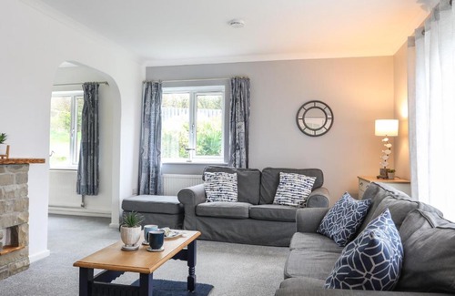 Rhydwyn House | Bwthyn Y Bae