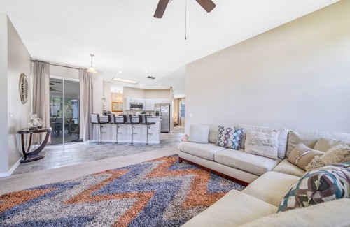 Crescent Lakes House | By Disney Universal Pvt. Pool Sleeps 10! Game rm Free Bbq, Parking,WiFi, Fishing