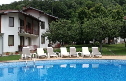 Balkanets Hotel | By the River Hotel Complex