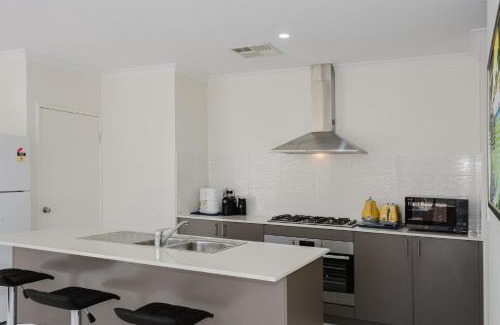 Byford House | Byford Bliss