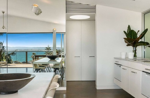 Byron Bay House | Byron Bay Villa by Contemporary Hotels