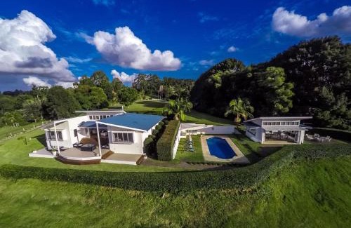 Possum Creek House | Byrons Brae - luxury hinterland estate with pool