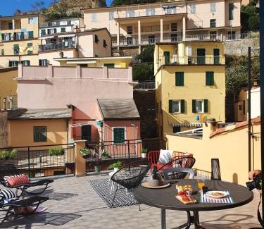 Riomaggiore Apartment | Cà Vivaldi penthouse 5terreparco