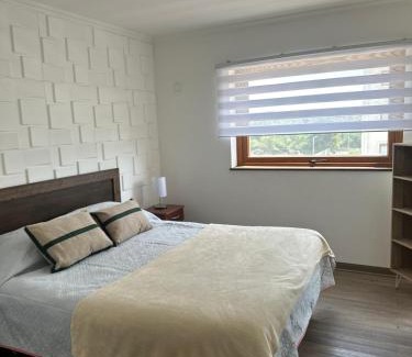Los Angeles Apartment | Cálido y espacioso 3 dormitorios