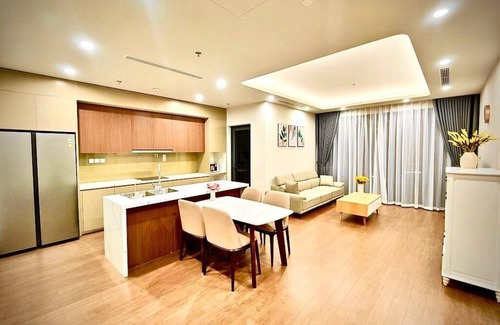 Tu Liem Apartment | Căn hộ 3 phòng ngủ cao tầng nhìn cả thành phố Hà Nội