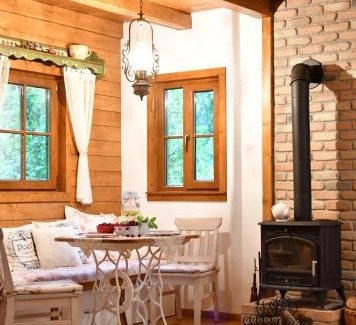 Ramet House | Căsuța cu Alune