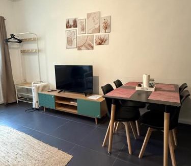 Conches-en-Ouche Apartment | Cœur de Ville - familial - Parking gratuit - WIFI