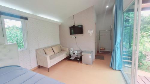 Khaem Son House | C-HILL@KHAOKHO