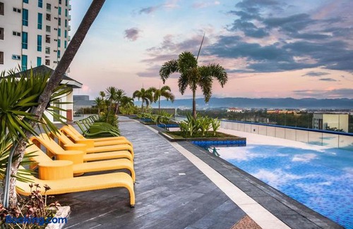 Lapu-Lapu Hotel | C Suites at Mactan Newtown