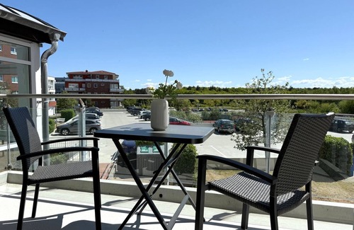 Hamburgisches Seehospital Apartment | C1.1 - Bright apartment with 2 balconies for up to 6 people - House