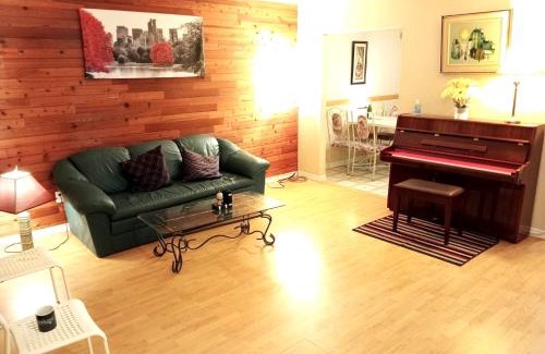 Cloverdale House | C3 Stylish & Charming Holiday Home - Great Location