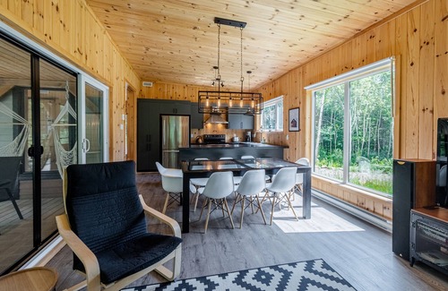 Petite-Riviere-Saint-Francois Ski Chalet | Le Bivouac du Massif Naturespasauna