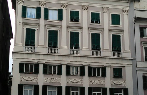 Genoa Historical Centre Apartment | Ca 'Sanlò: a stone's throw from the Aquarium of Genoa! Conventioned parking, free WiFI